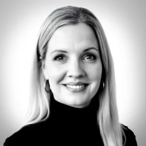 Portrait von Sina Luikenga, Sales und Account Managerin bei Tutoring for All